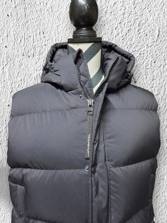 NWT Aritzia The Super Puff Vest CliMATTE - Picture 4 of 9